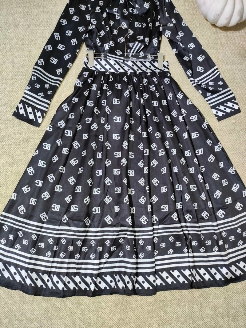Comfortable Dolce Gabbana Dress Suits 119280