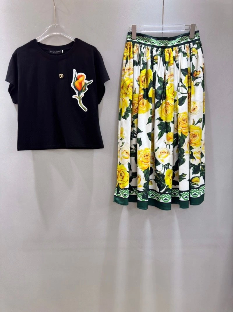 Durable Dolce Gabbana Dress Suits 119249