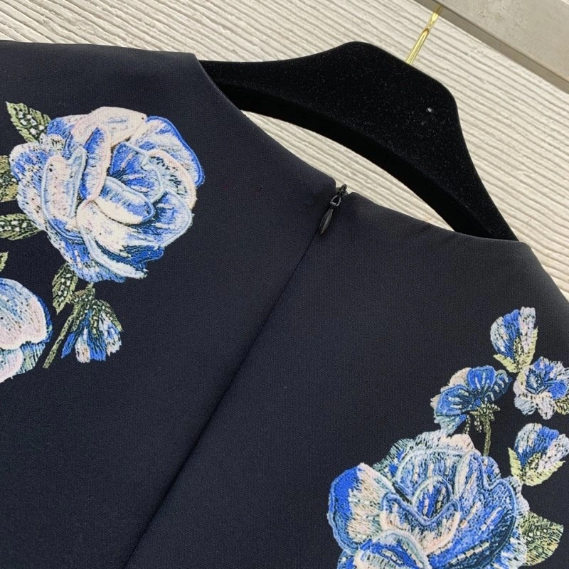 Minimalist Dolce Gabbana Dress 119165
