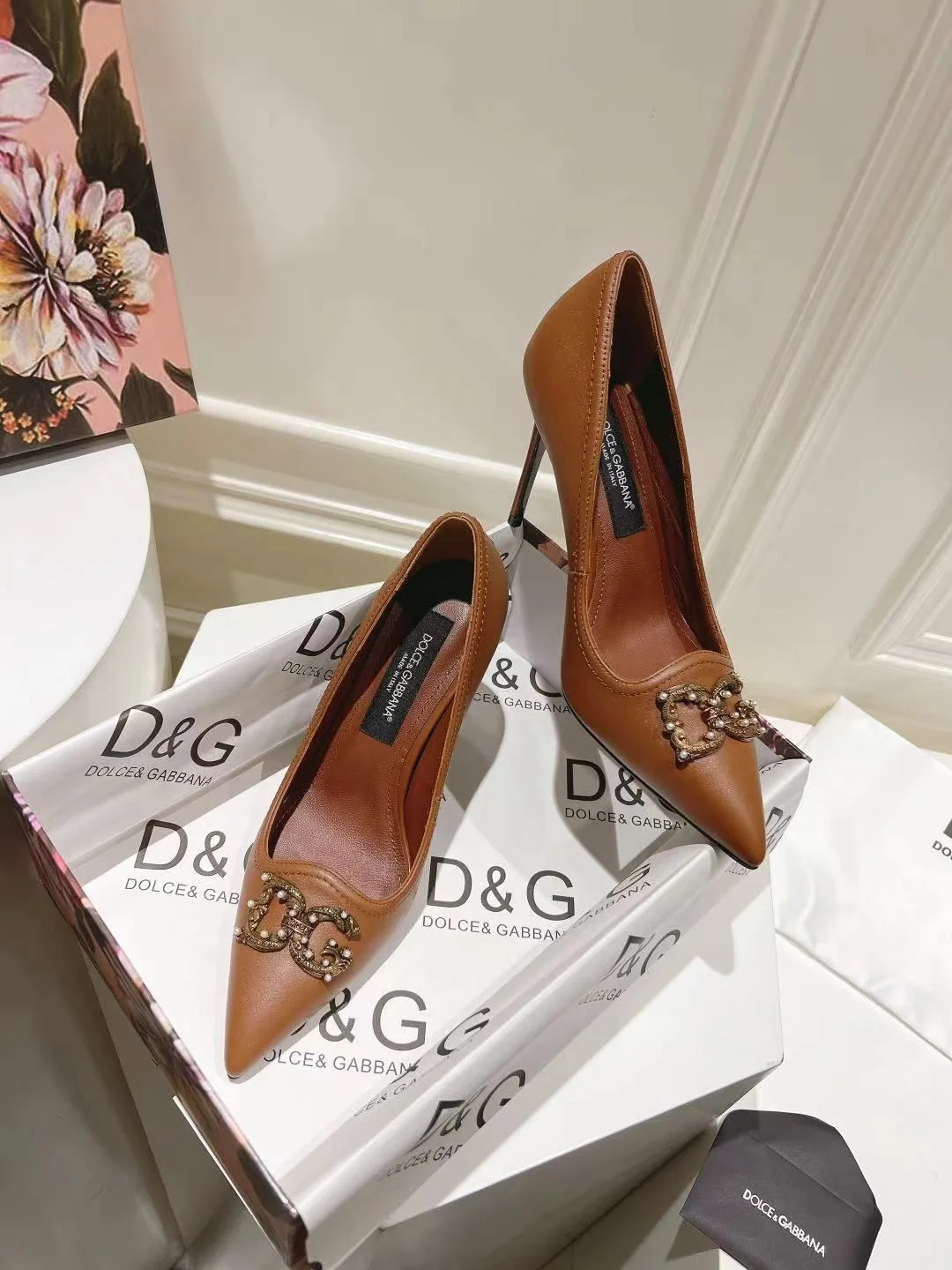 Tailored Dolce Gabbana Heeled Shoes 23005