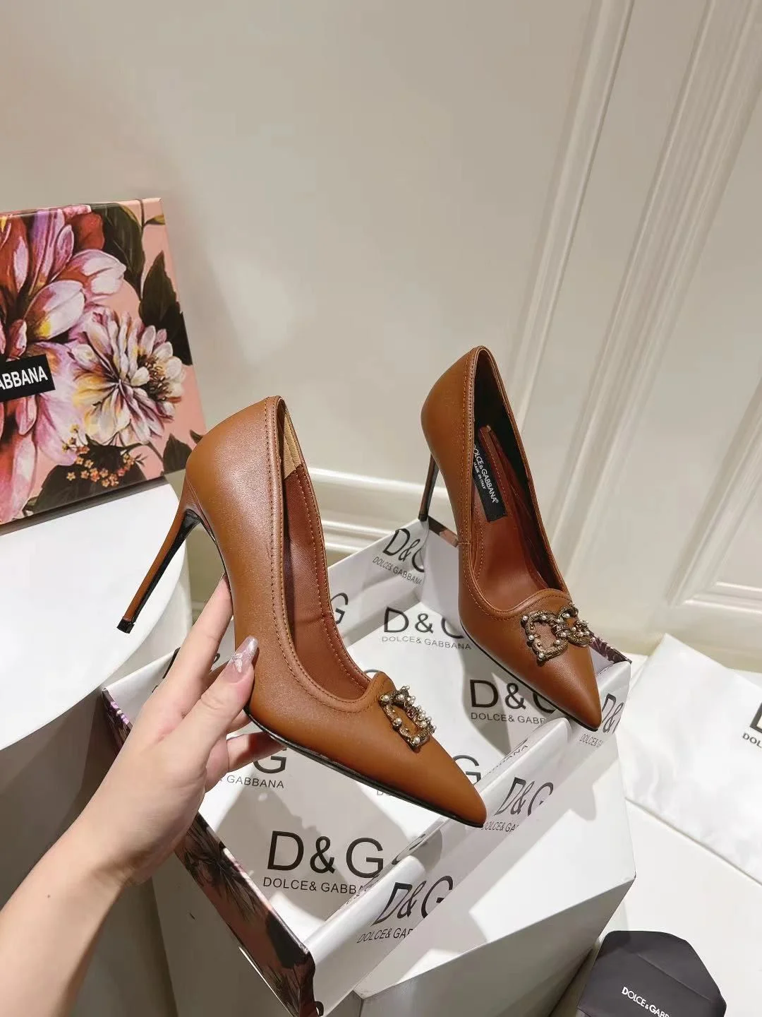 Tailored Dolce Gabbana Heeled Shoes 23005