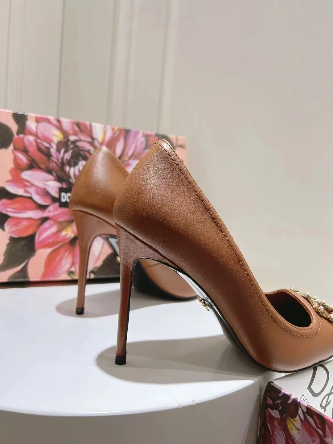 Tailored Dolce Gabbana Heeled Shoes 23005
