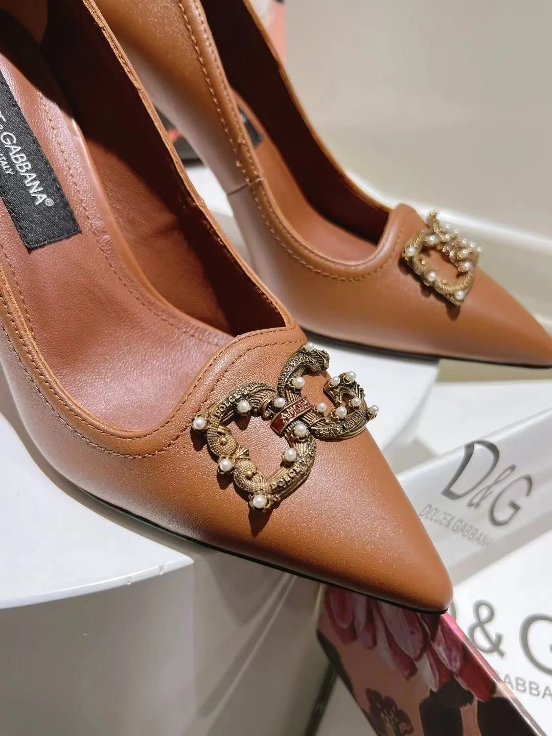 Tailored Dolce Gabbana Heeled Shoes 23005