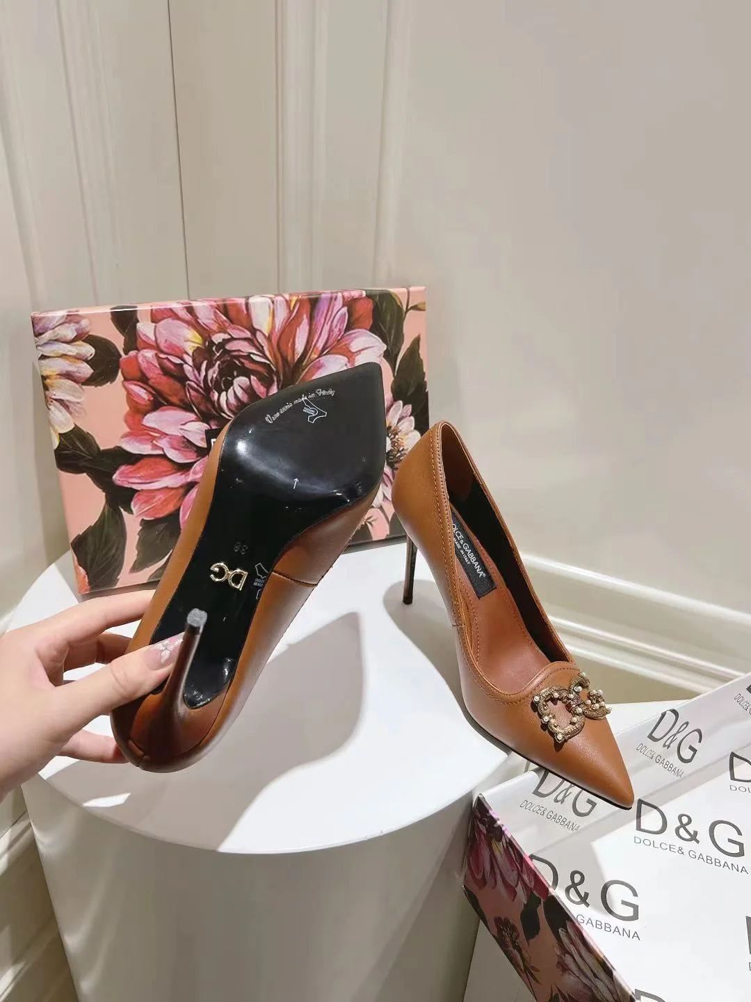 Tailored Dolce Gabbana Heeled Shoes 23005