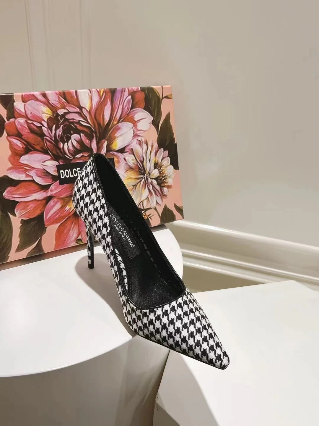 Soft Dolce Gabbana Heeled Shoes 23015