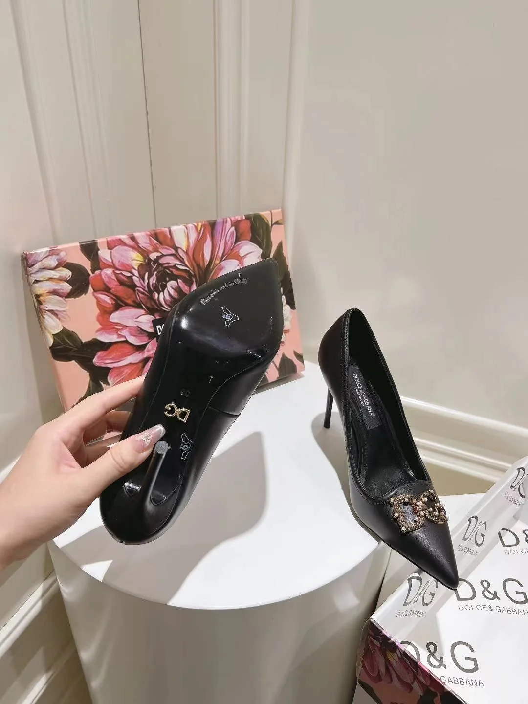 NewStyle Dolce Gabbana Heeled Shoes 22998