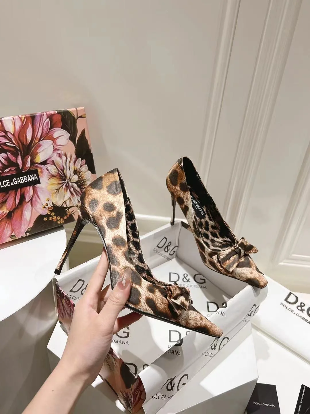 Efficient Dolce Gabbana Heeled Shoes 22997