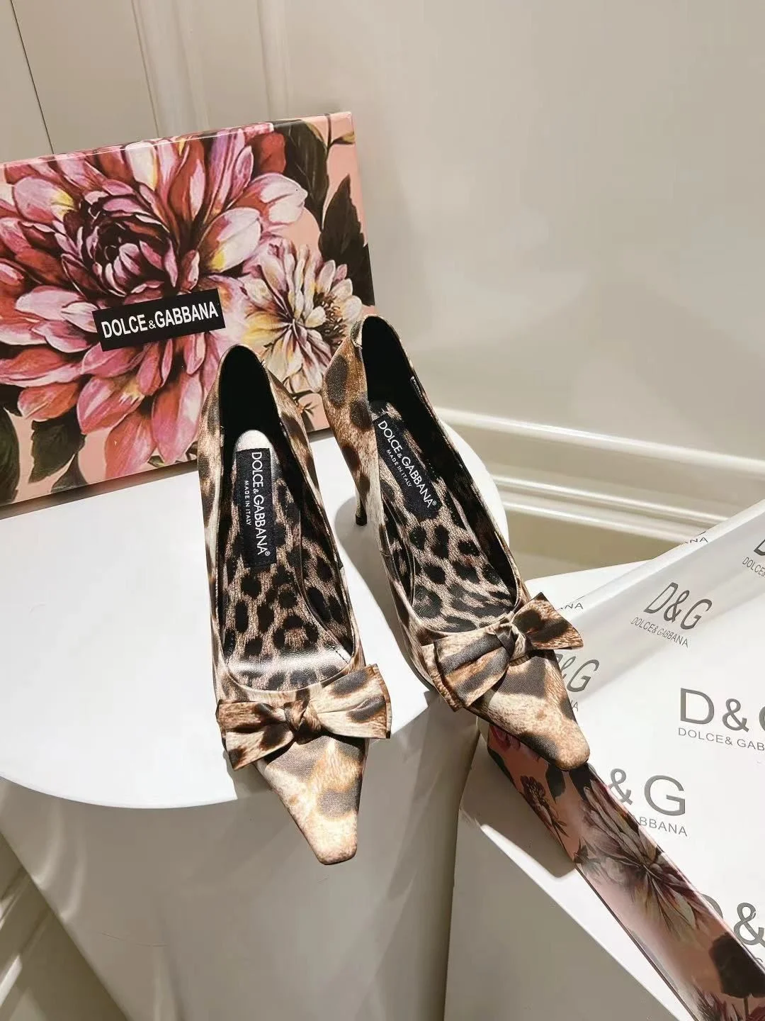Efficient Dolce Gabbana Heeled Shoes 22997