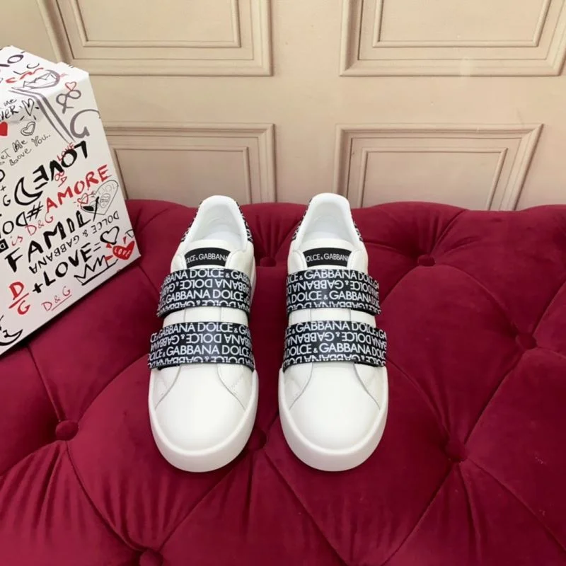 Dolce Gabbana Low Shoes HighQuality 23040