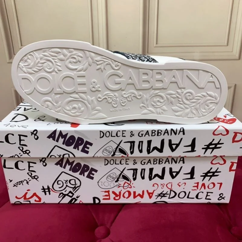 Dolce Gabbana Low Shoes HighQuality 23040