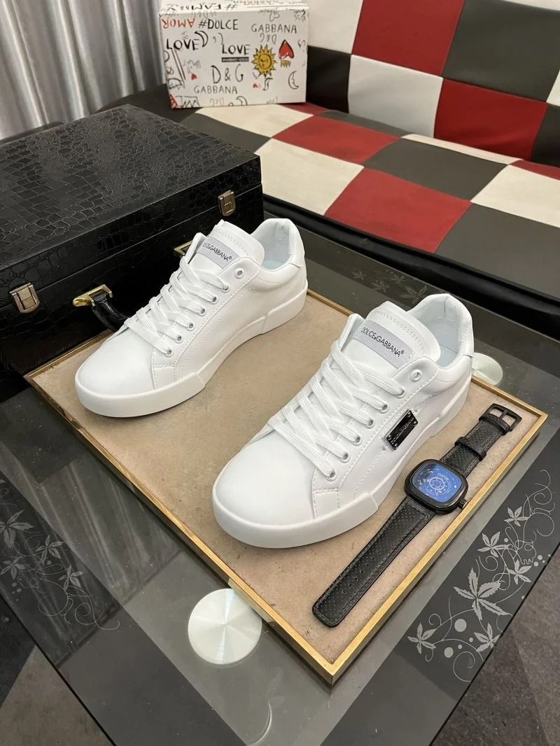 Dolce Gabbana Low Shoes Attractive 23131