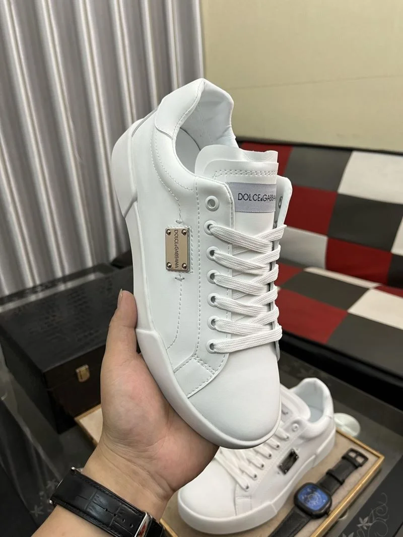 Dolce Gabbana Low Shoes Attractive 23131