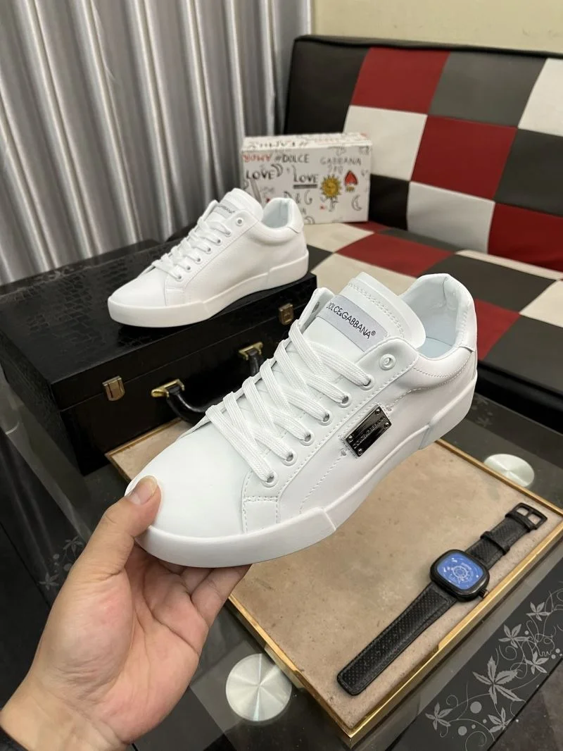 Dolce Gabbana Low Shoes Attractive 23131