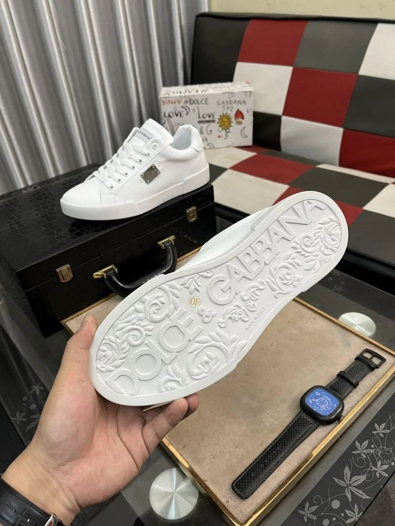 Dolce Gabbana Low Shoes Attractive 23131