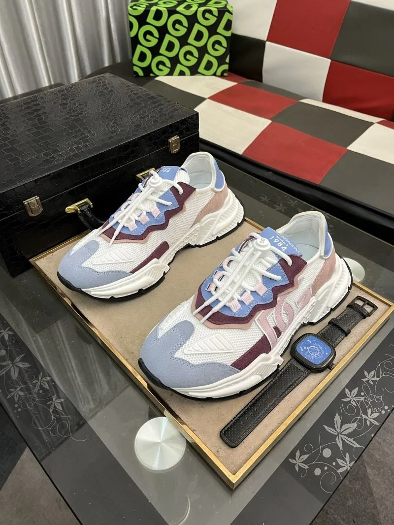 Dolce Gabbana Low Shoes TimelessDesign 23130