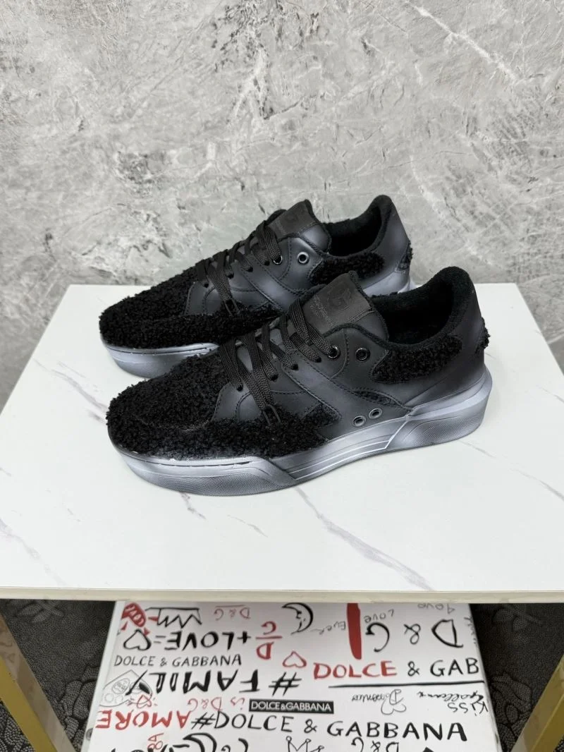 Durable Dolce Gabbana Low Shoes 23116