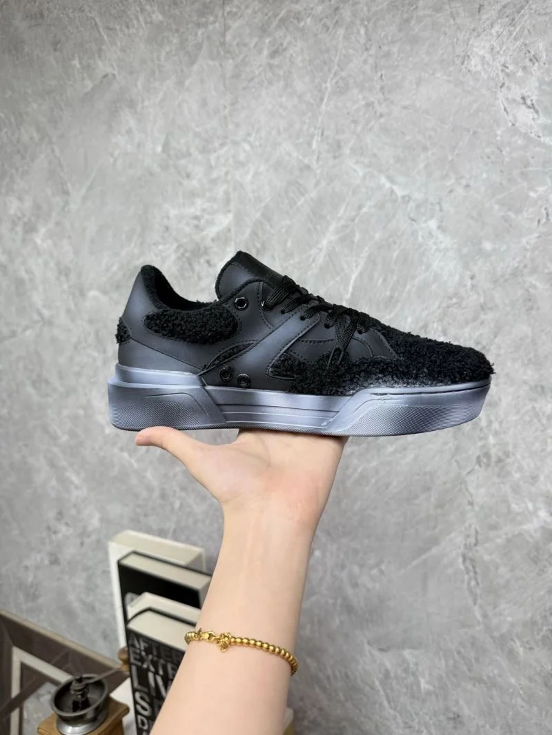 Durable Dolce Gabbana Low Shoes 23116
