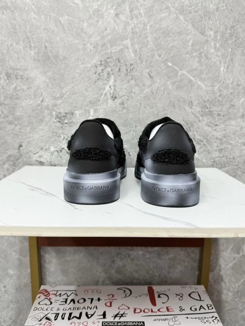 Durable Dolce Gabbana Low Shoes 23116