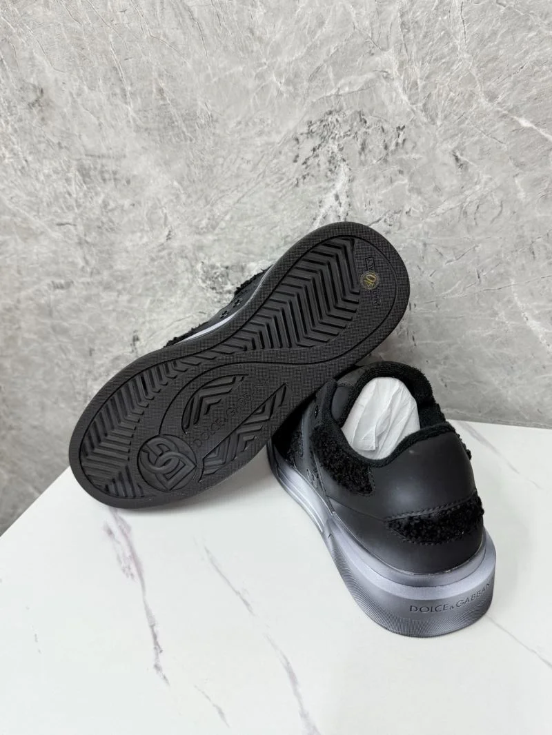 Durable Dolce Gabbana Low Shoes 23116