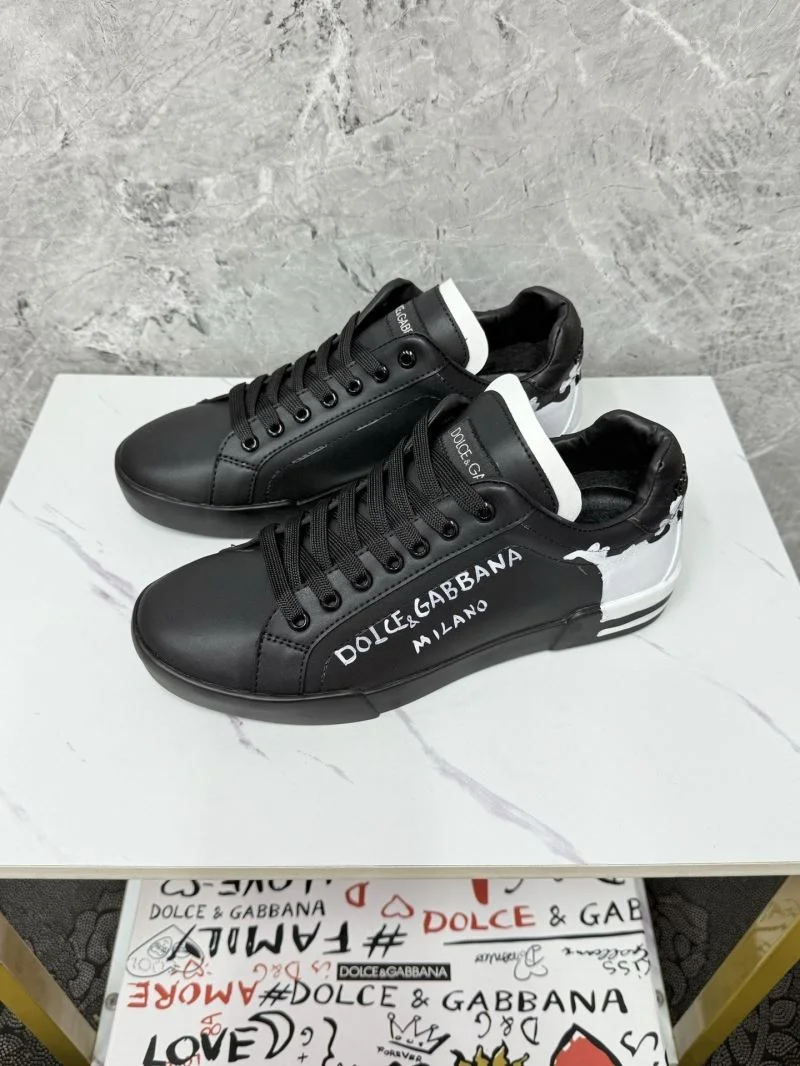WaterResistant Dolce Gabbana Low Shoes 23065