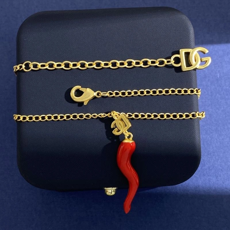 EyeCatching Dolce Gabbana Necklaces 212209