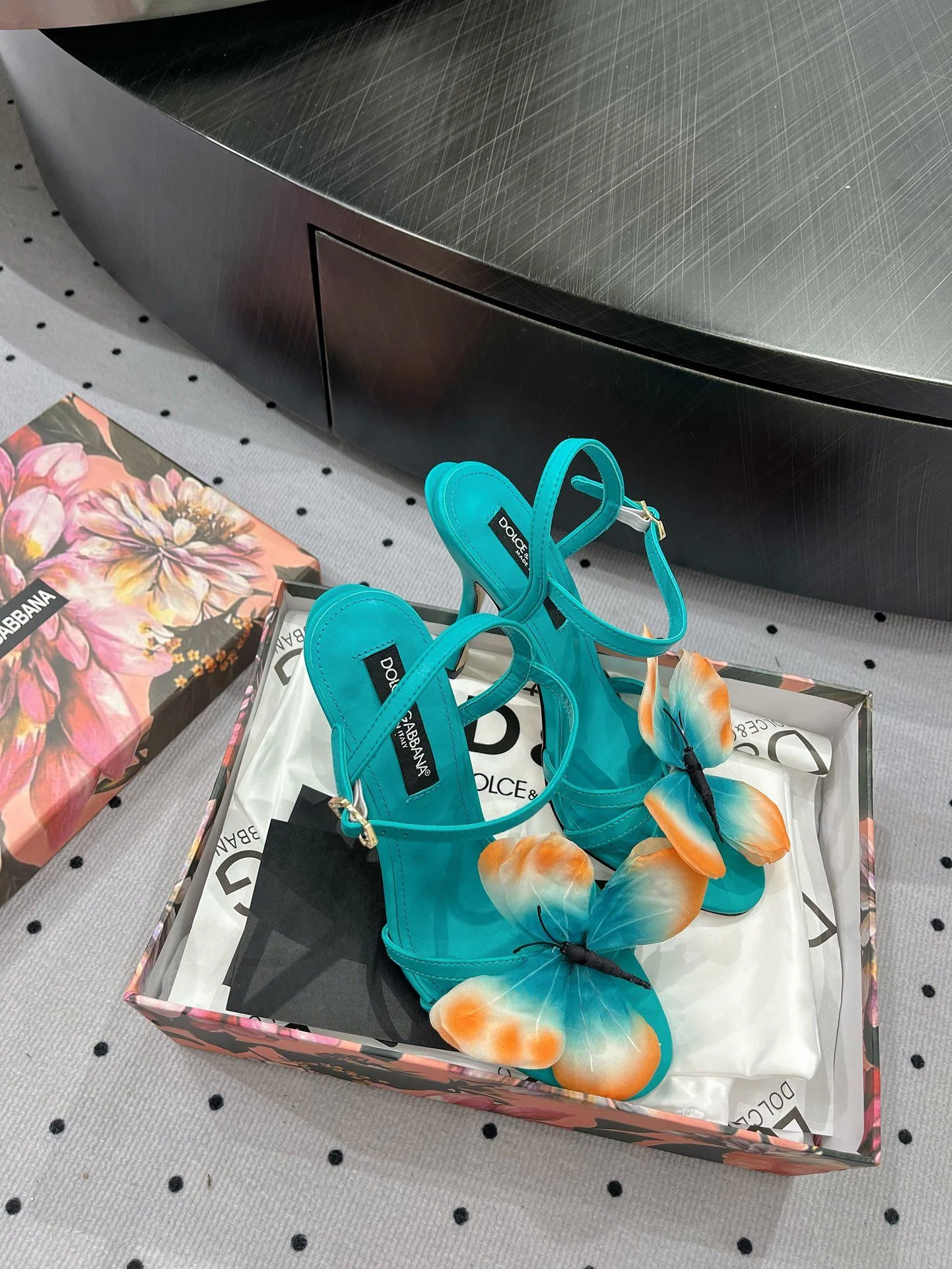 SunProtective Dolce Gabbana Sandals 23027