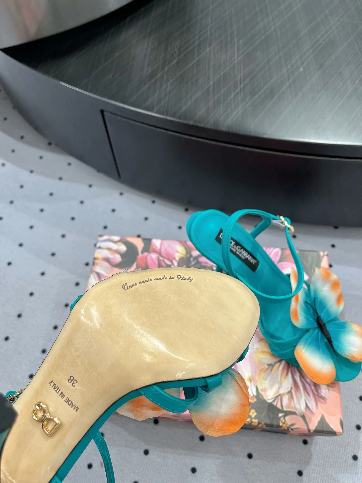 SunProtective Dolce Gabbana Sandals 23027