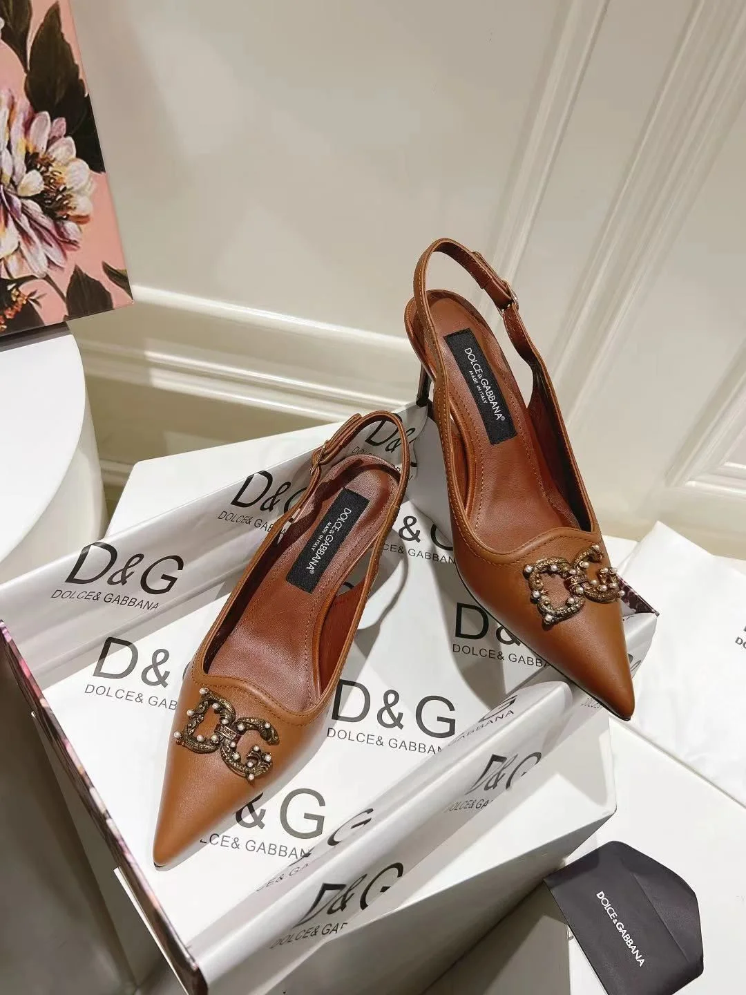Dolce Gabbana Sandals Sophisticated 22968