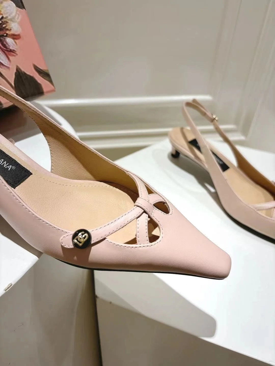 Dolce Gabbana Sandals Compact 22972
