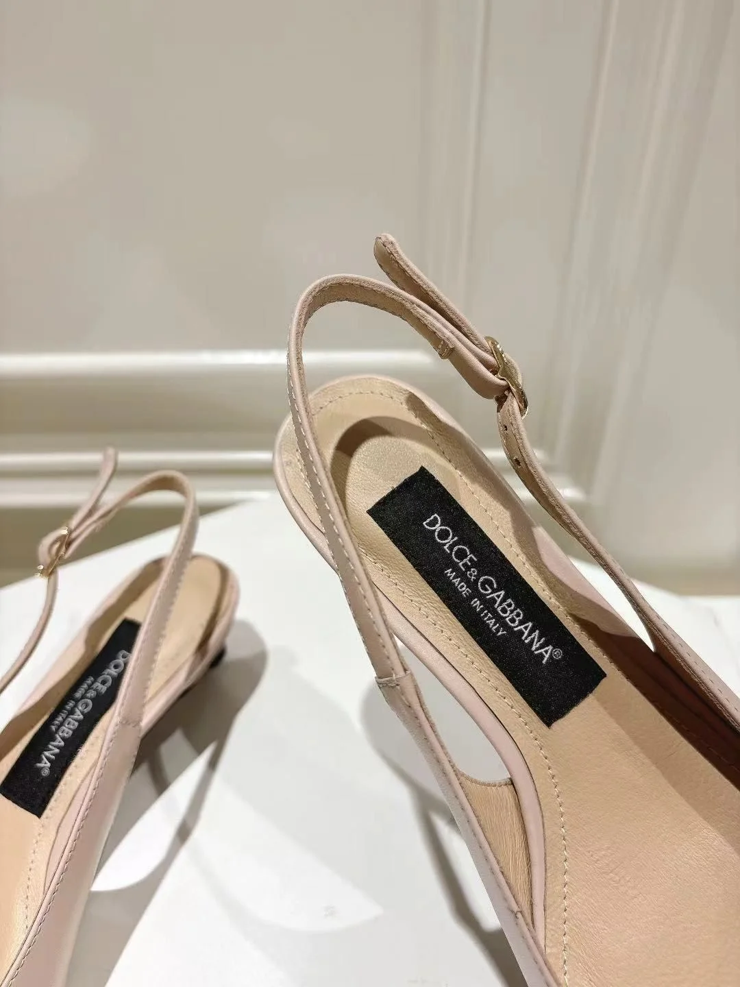 Dolce Gabbana Sandals Compact 22972