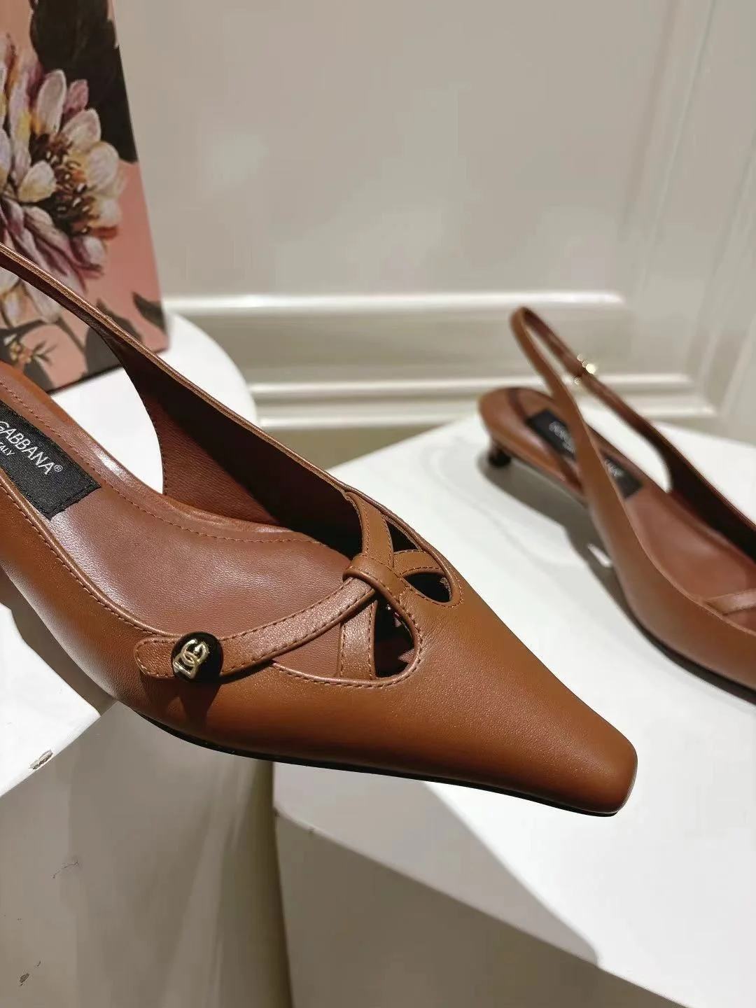 Cozy Dolce Gabbana Sandals 22966