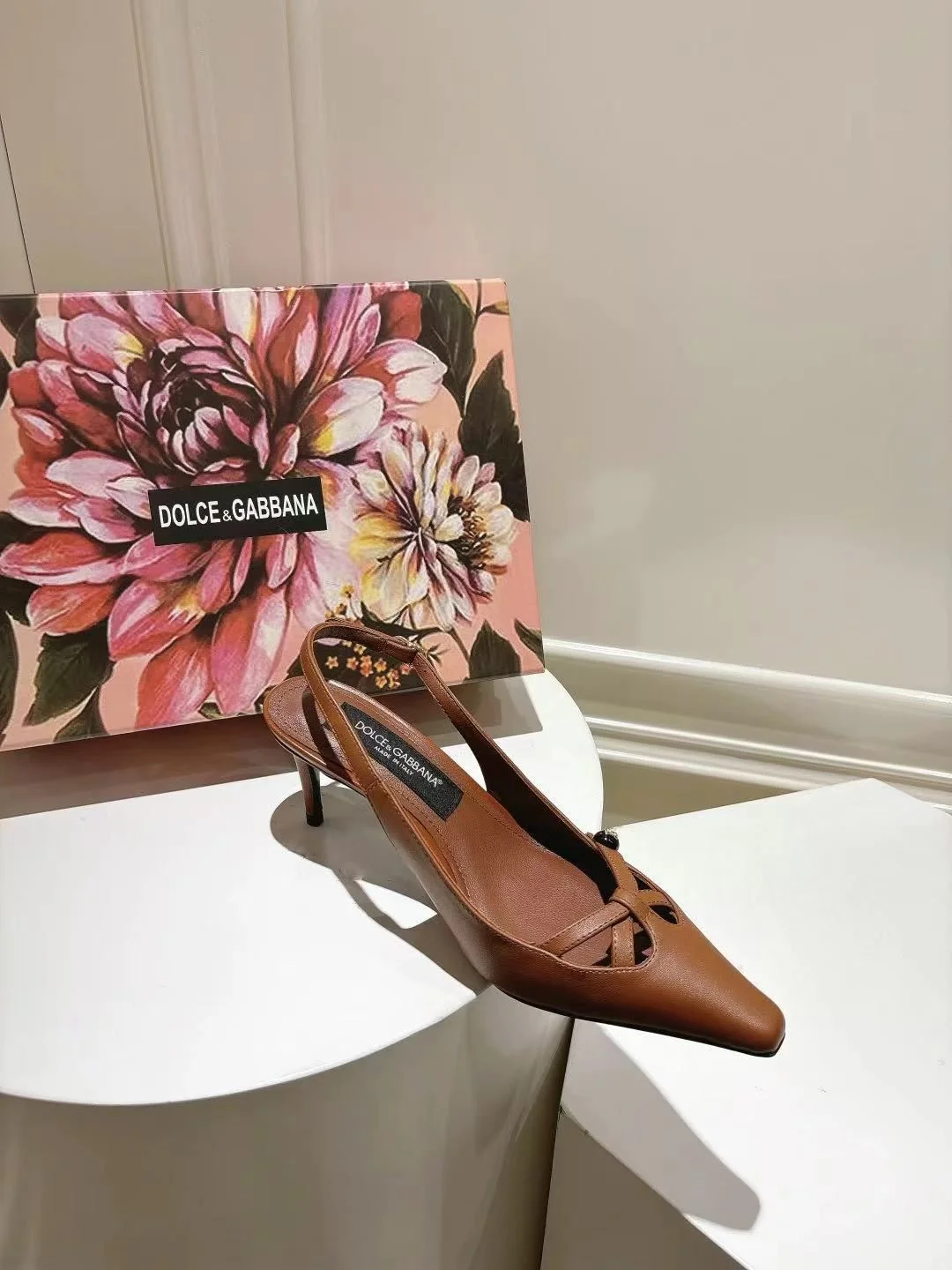 Dolce Gabbana Sandals Supportive 22959