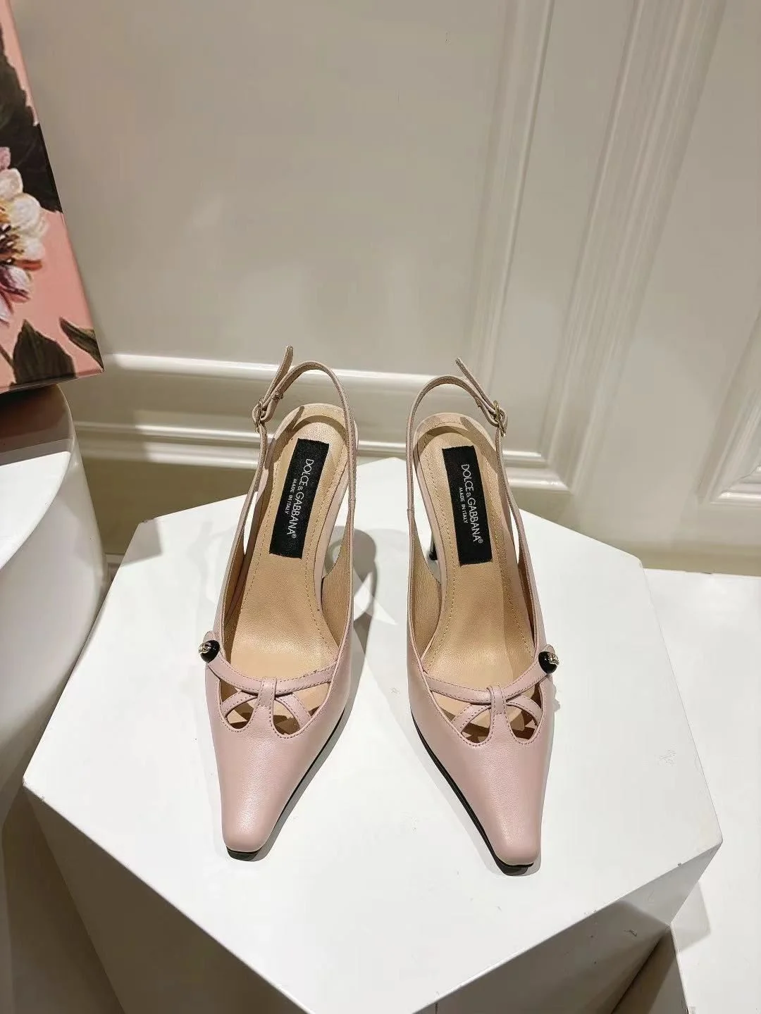 Trendy Dolce Gabbana Sandals 22961