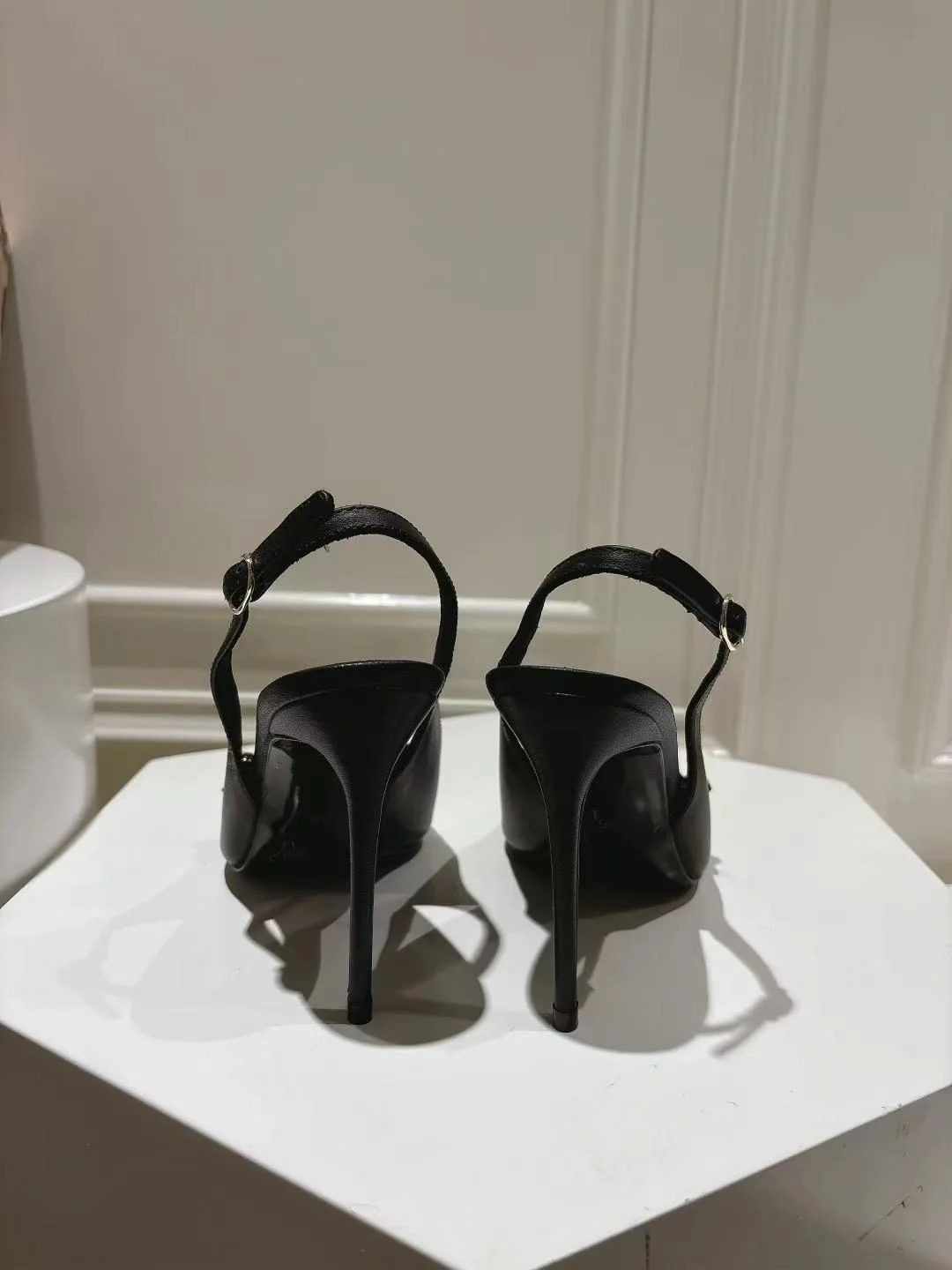 Bright Dolce Gabbana Sandals 22962