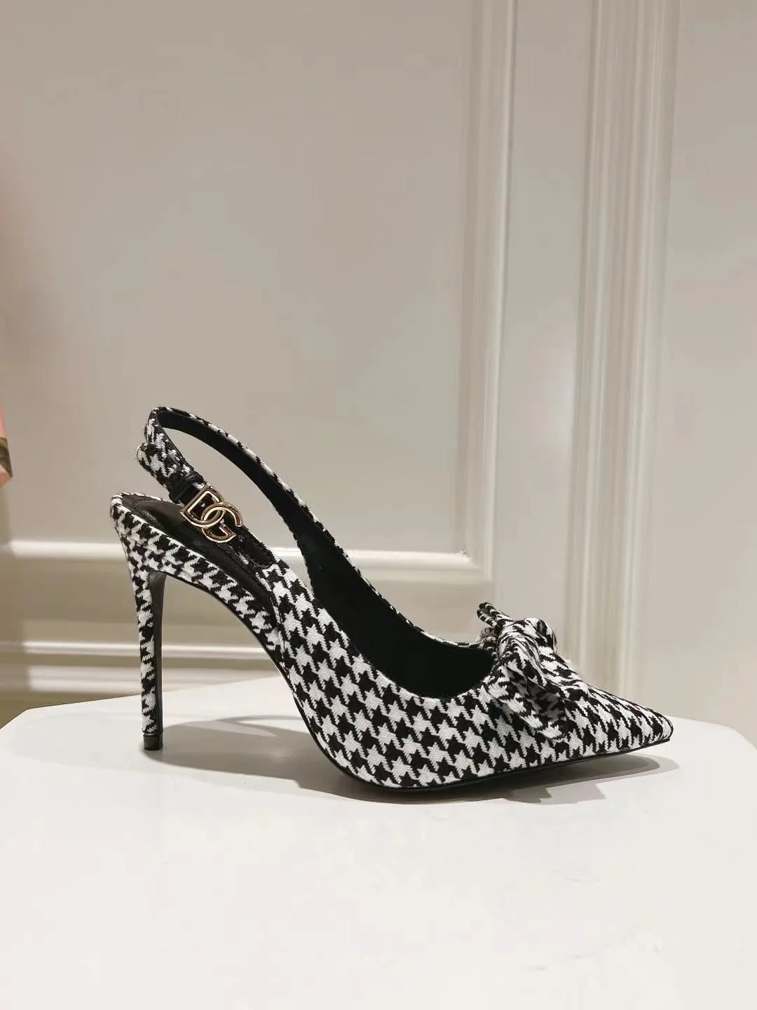 StreetReady Dolce Gabbana Sandals 22975