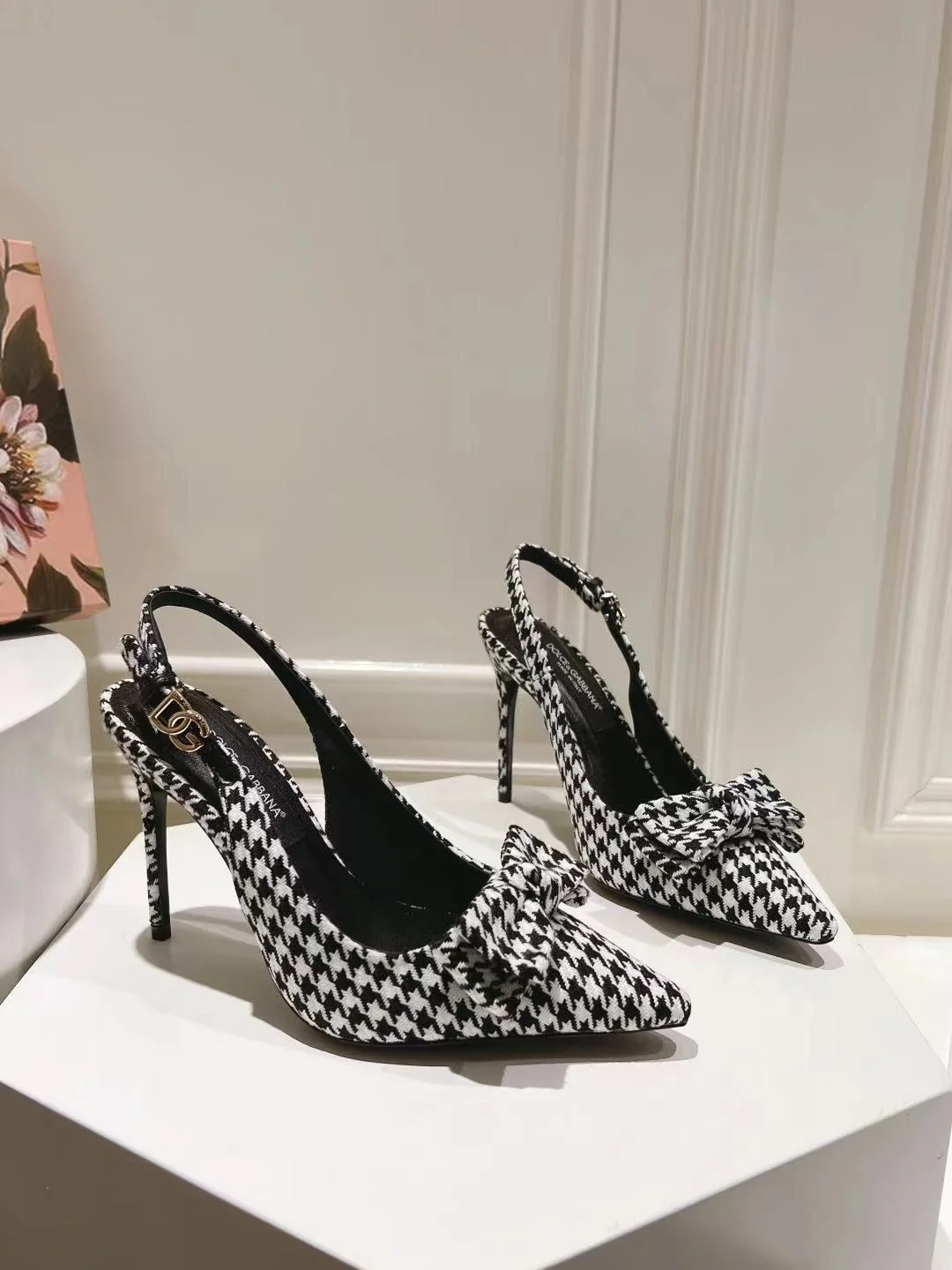 StreetReady Dolce Gabbana Sandals 22975