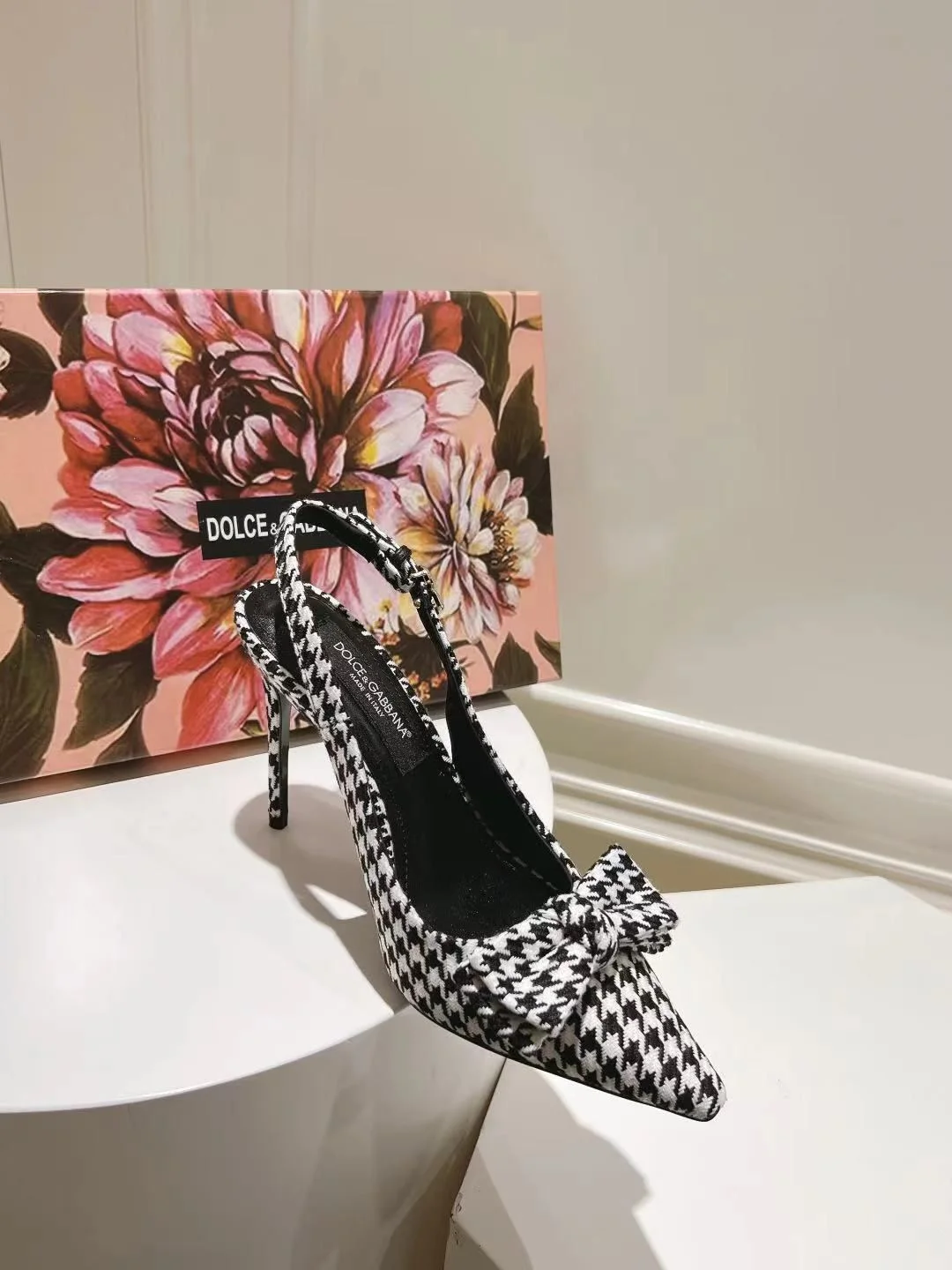 StreetReady Dolce Gabbana Sandals 22975