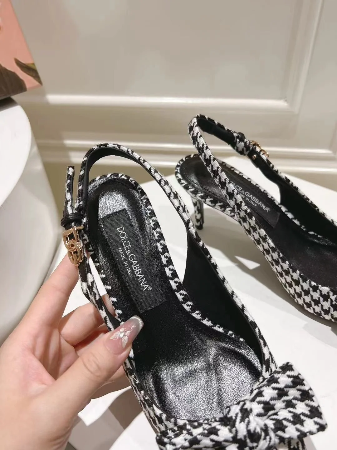 Dolce Gabbana Sandals Unisex 22971