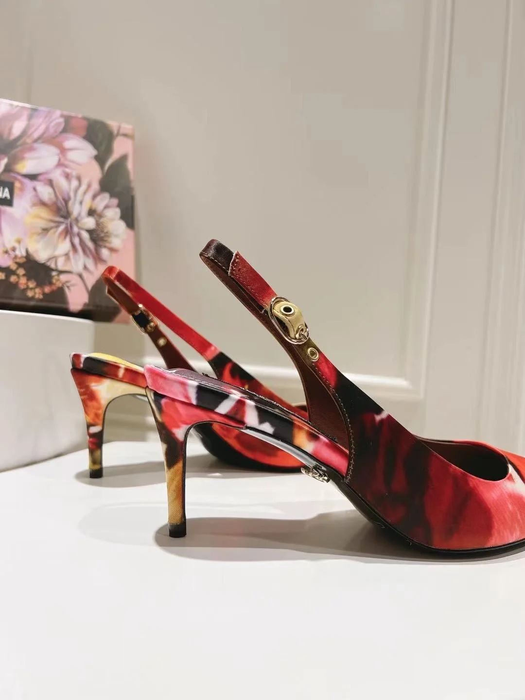 Cozy Dolce Gabbana Sandals 22964