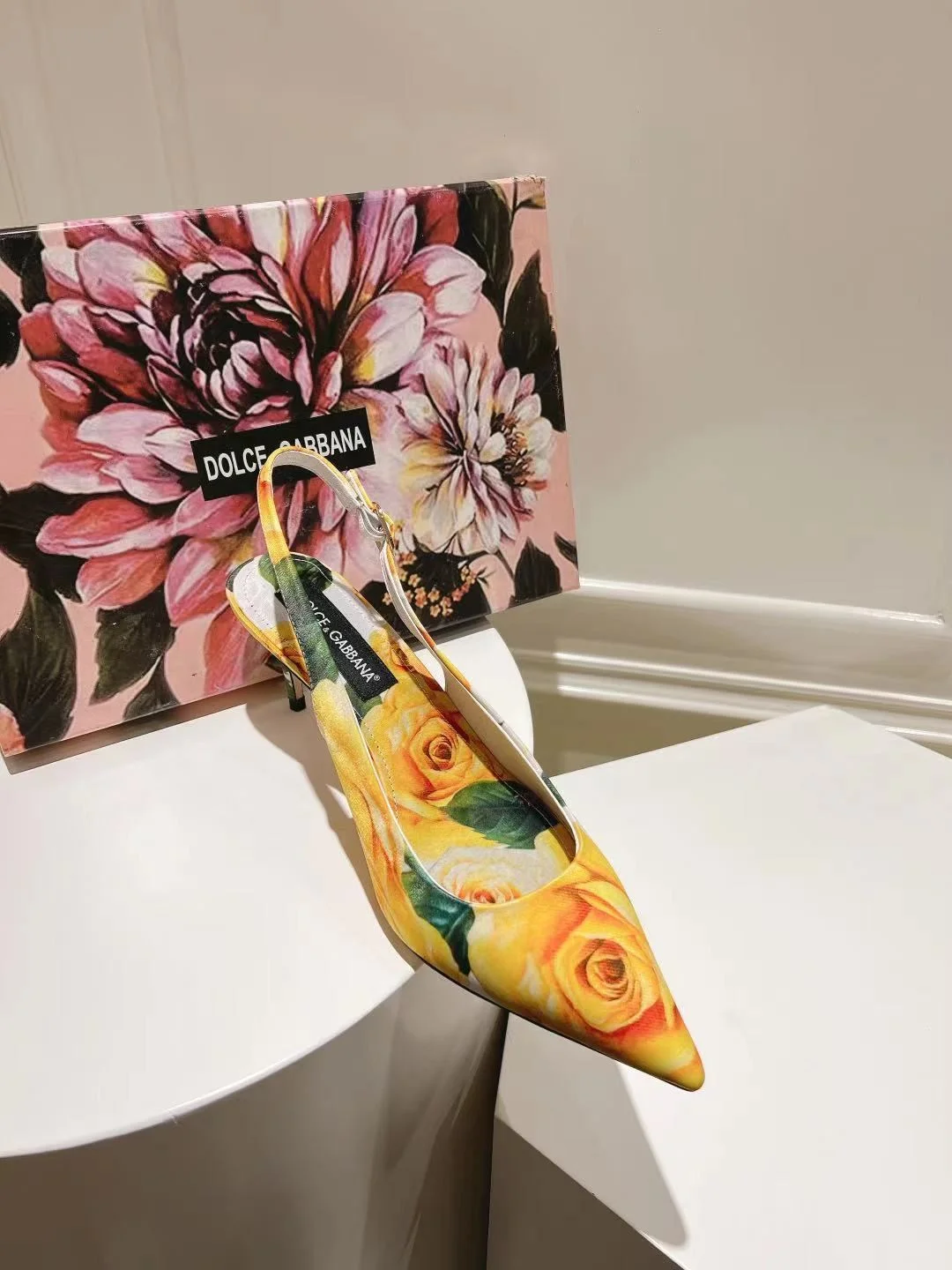 Bold Dolce Gabbana Sandals 22980