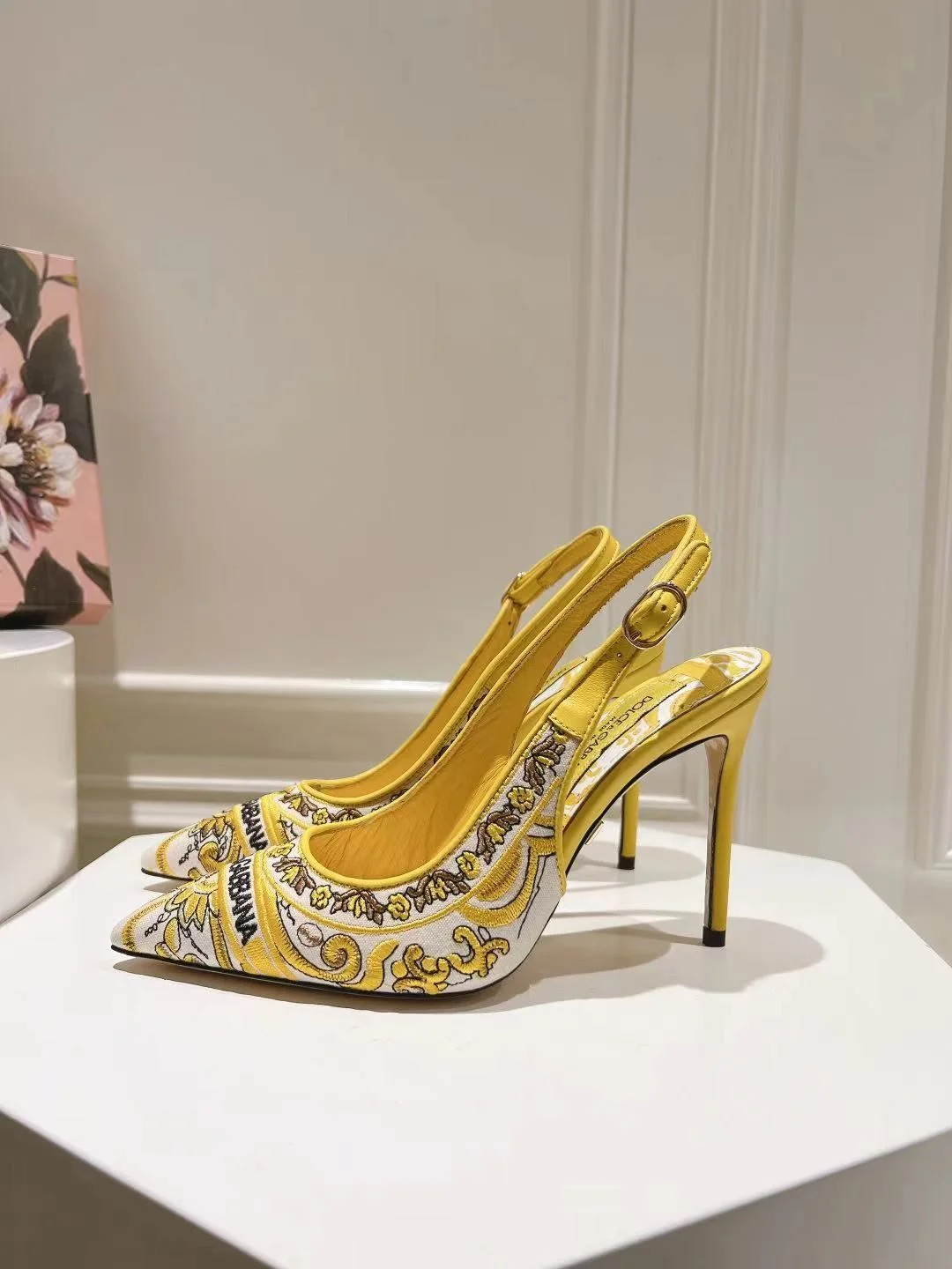 Dolce Gabbana Sandals FastDry 22973