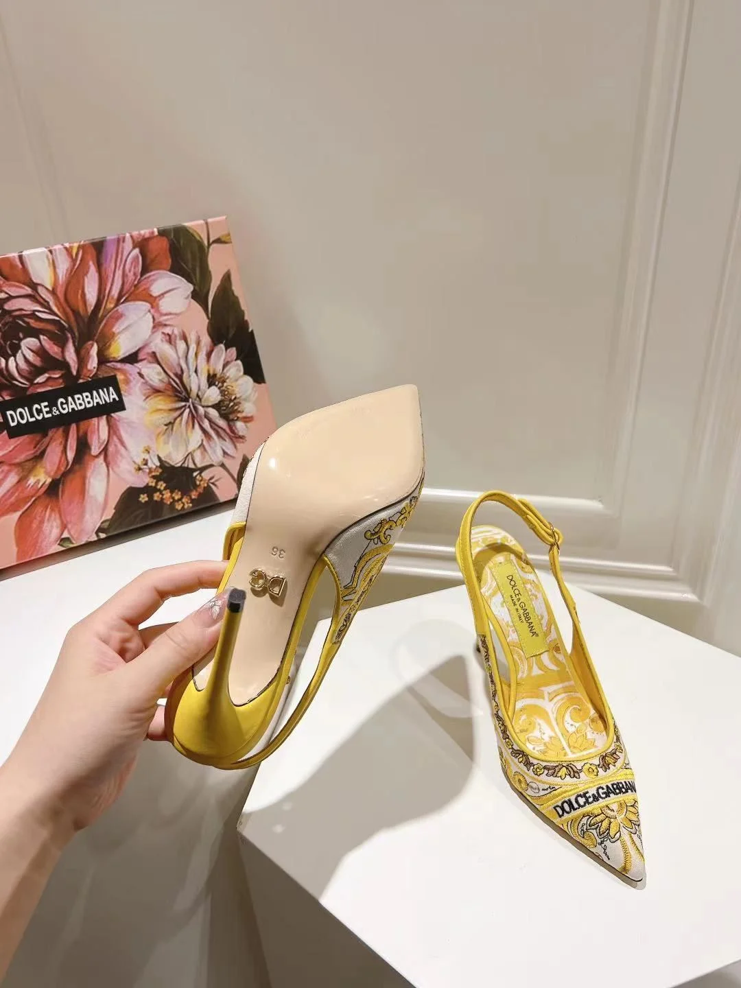 Dolce Gabbana Sandals FastDry 22973