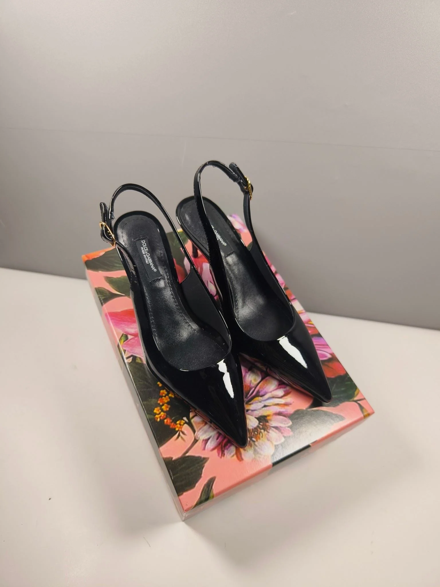Sporty Dolce Gabbana Sandals 22953