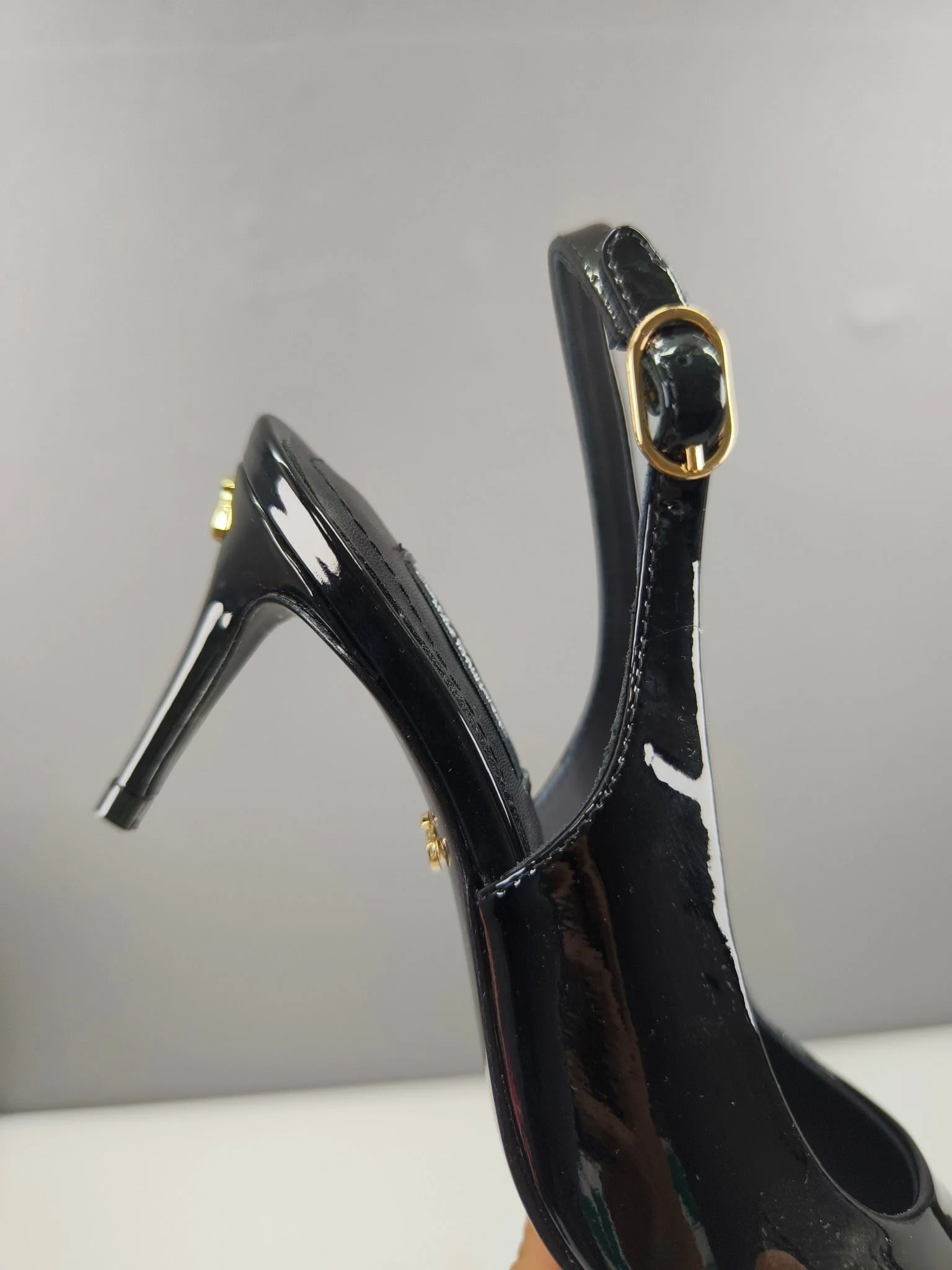 Sporty Dolce Gabbana Sandals 22953