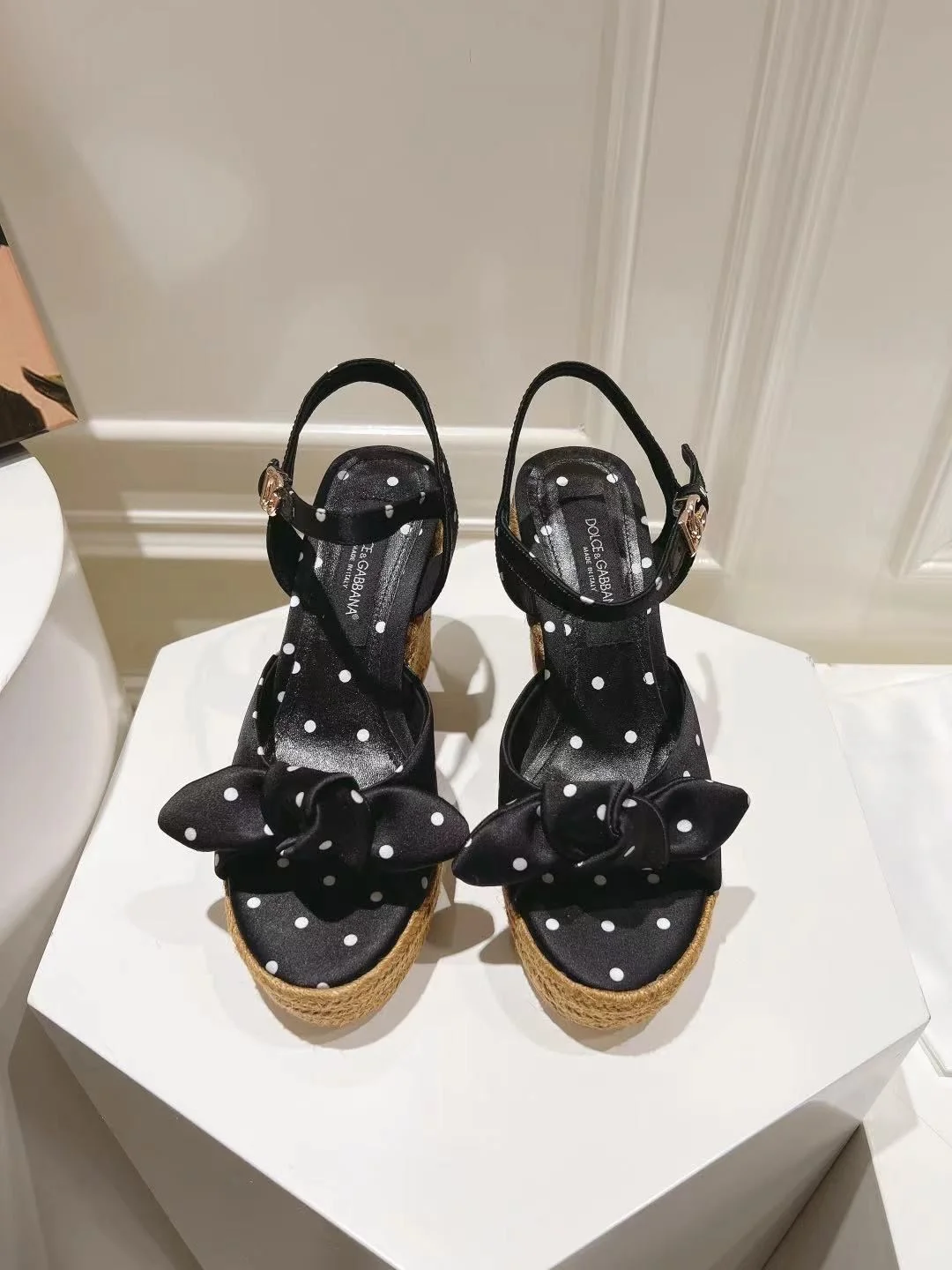 Dolce Gabbana Sandals Supportive 22948