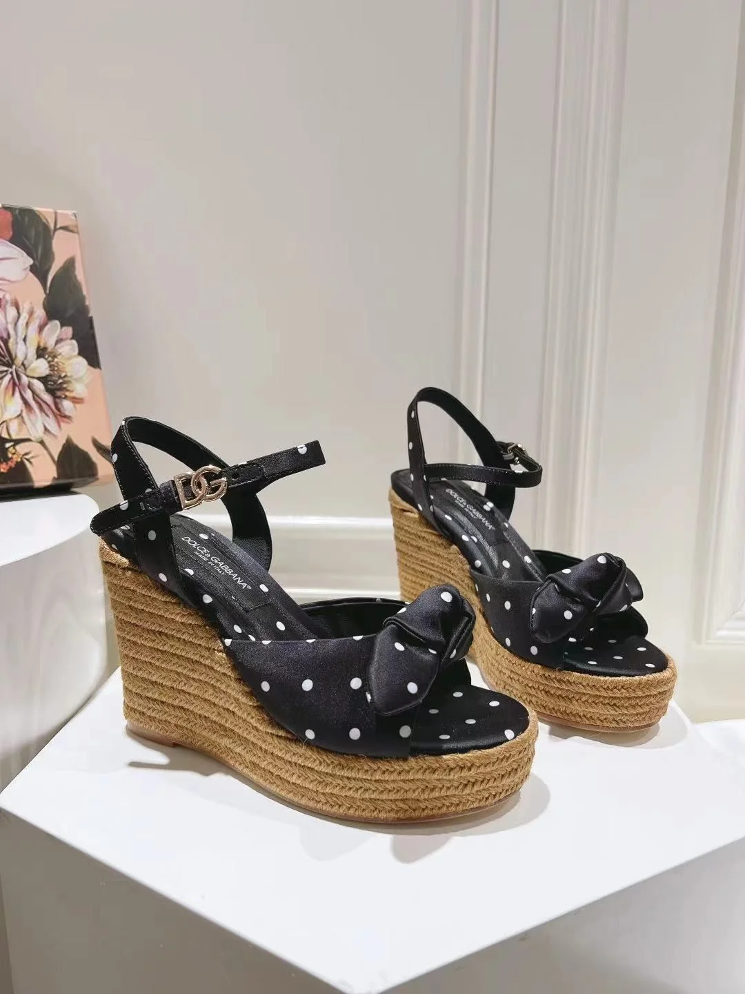 Dolce Gabbana Sandals Supportive 22948
