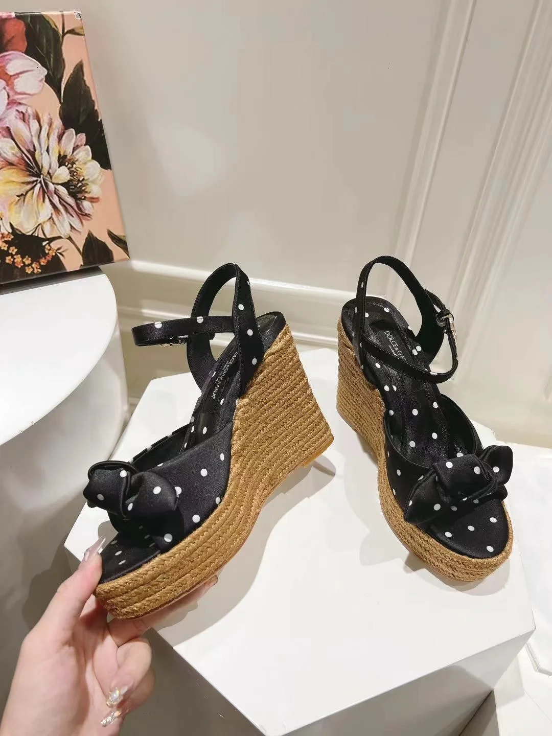 Dolce Gabbana Sandals Supportive 22948