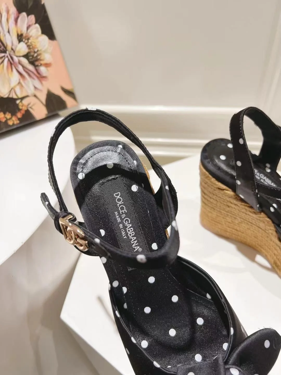 Dolce Gabbana Sandals Supportive 22948