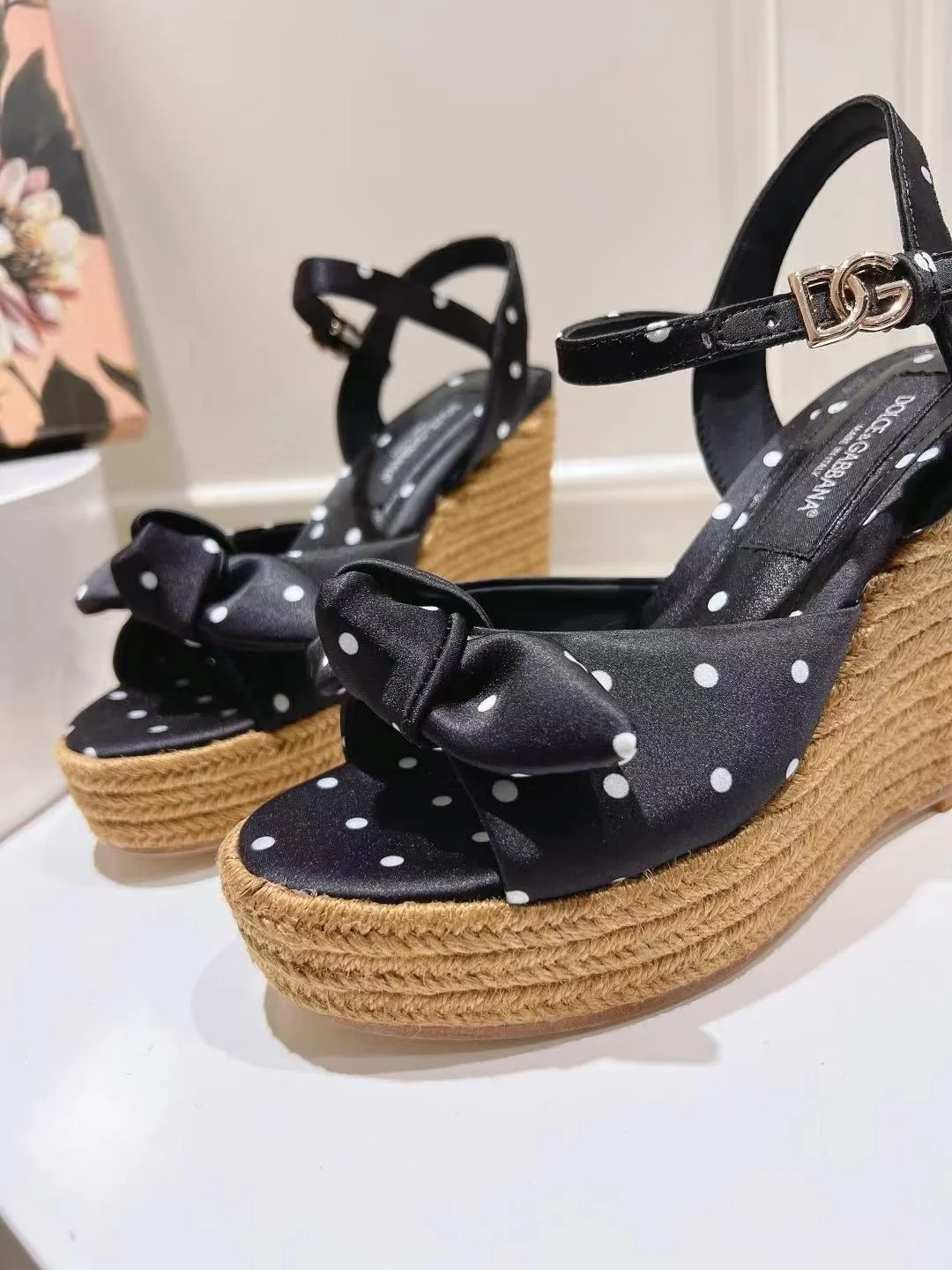 Dolce Gabbana Sandals Supportive 22948