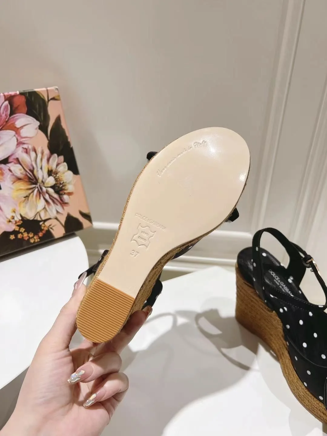 Dolce Gabbana Sandals Supportive 22948